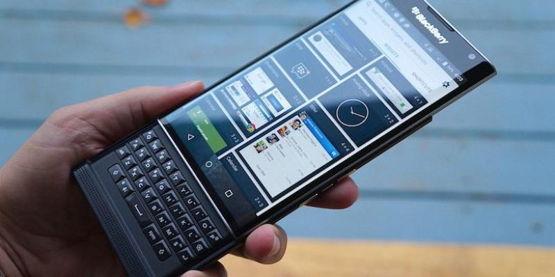 blackberry-cho-dang-ky-nhan-thong-tin-ve-priv (4)